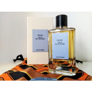 Prada Nue Au Soleil